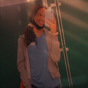 Meet your Posher, Cayce